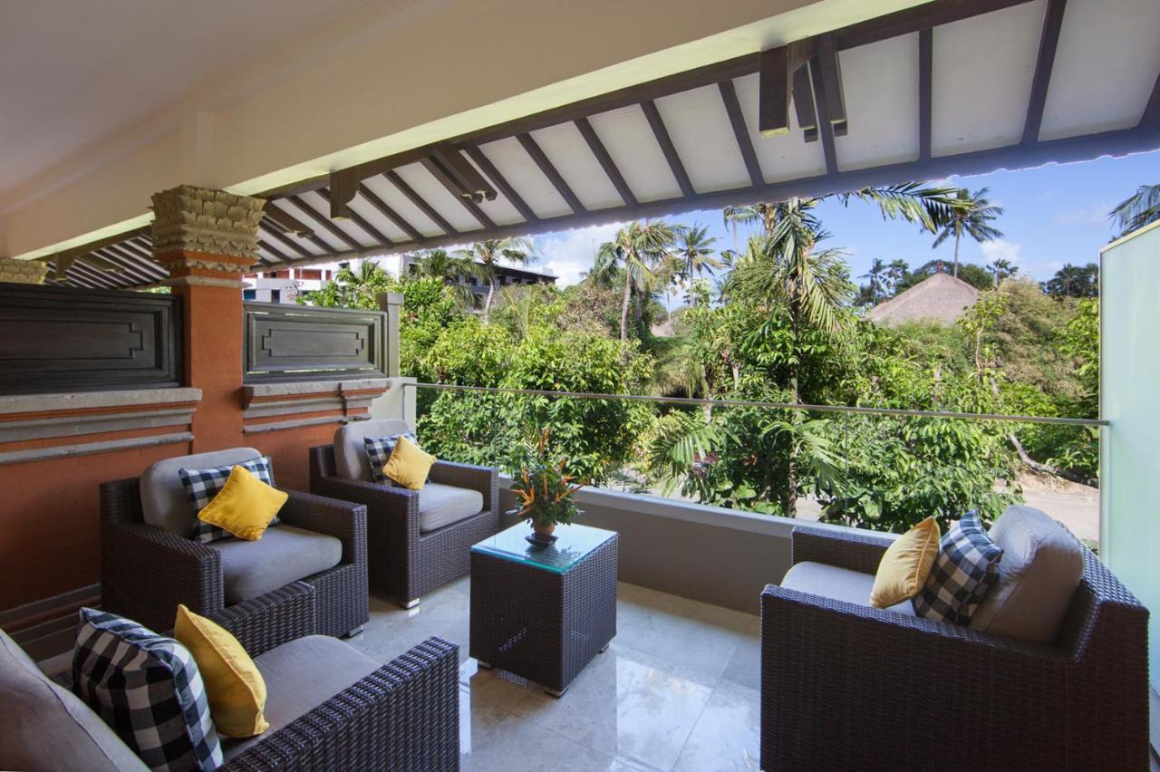 Legian Beach Hotel ภายนอก รูปภาพ