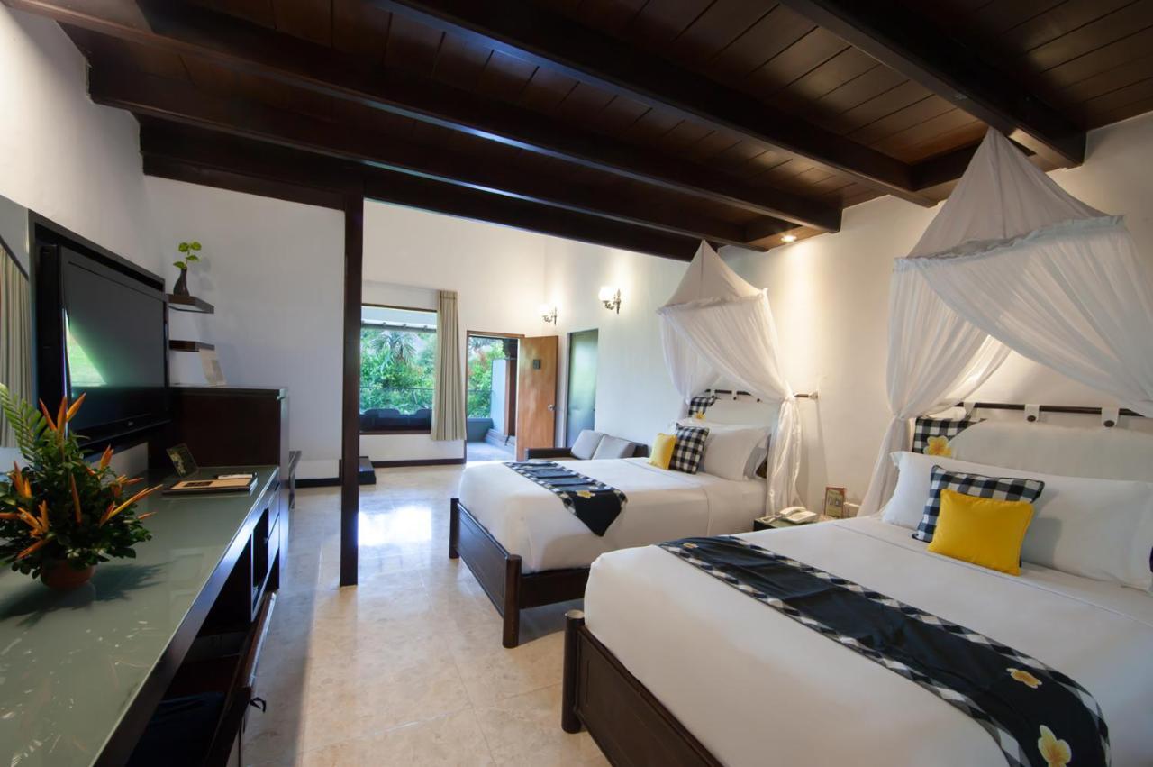 Legian Beach Hotel ภายนอก รูปภาพ