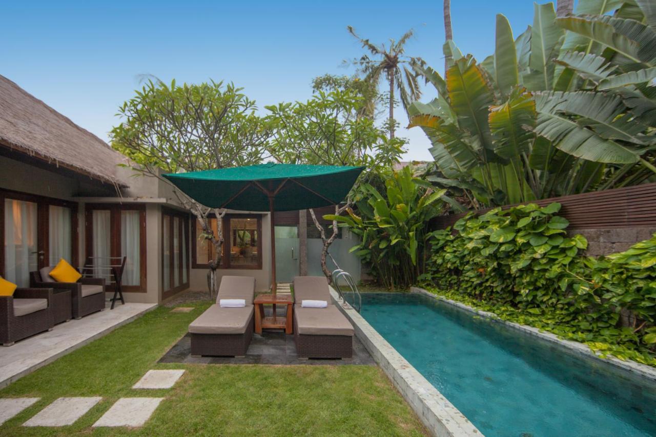 Legian Beach Hotel ภายนอก รูปภาพ