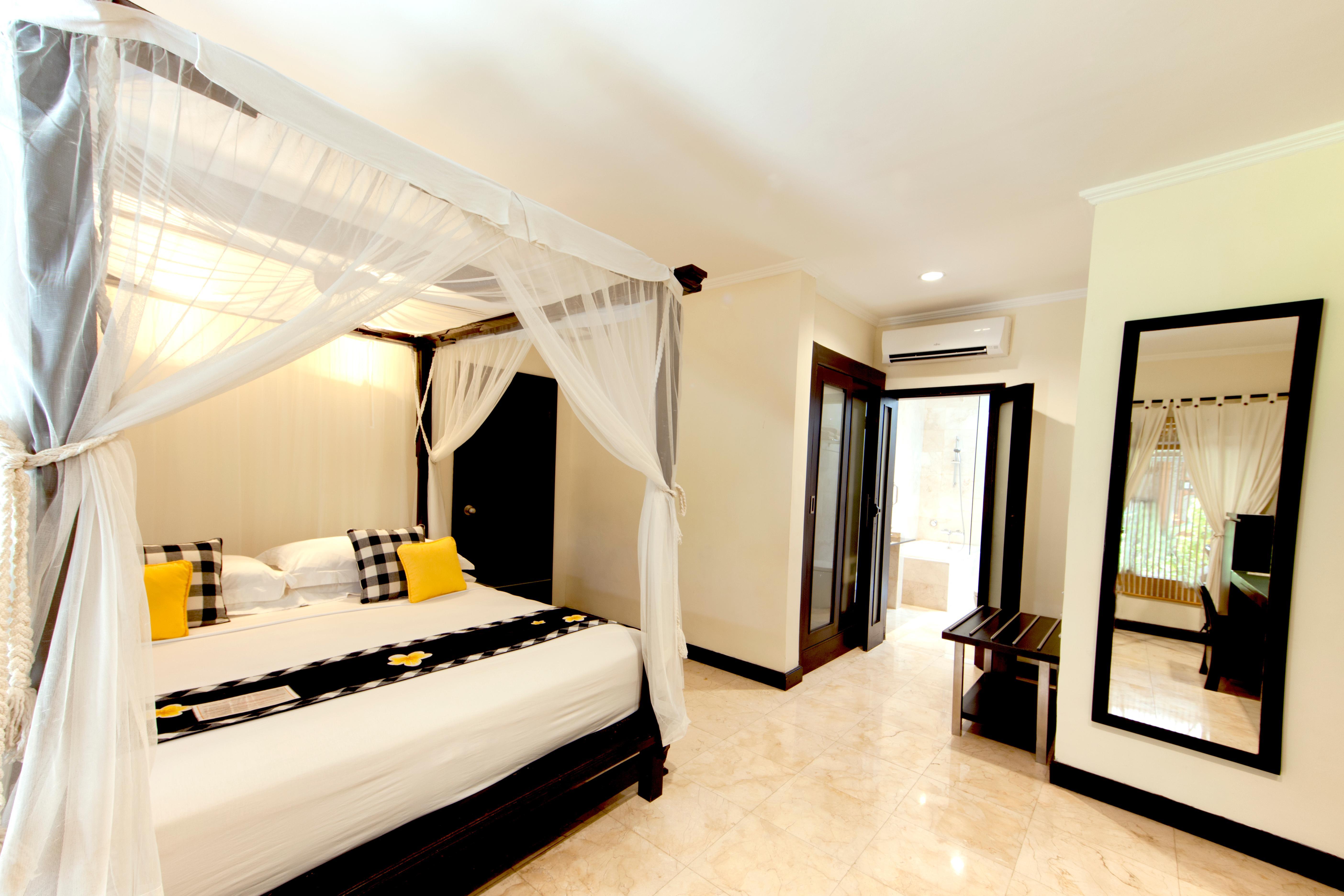 Legian Beach Hotel ภายนอก รูปภาพ