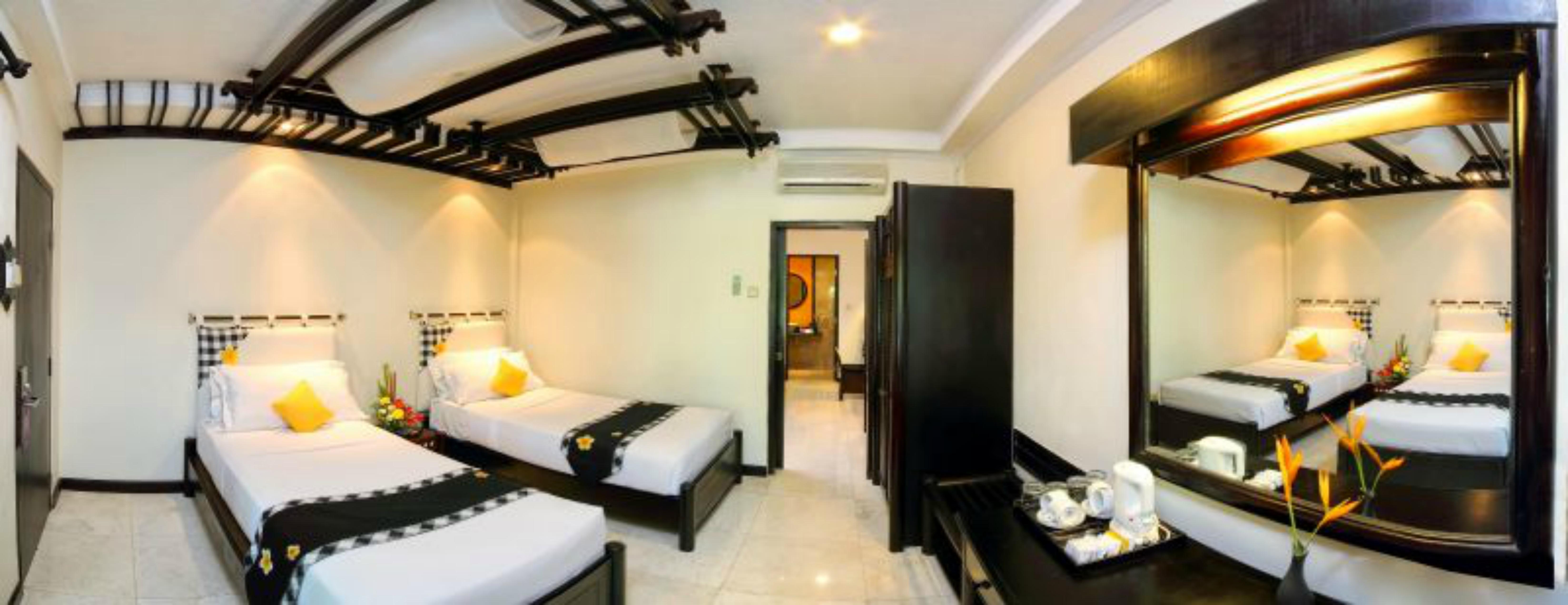Legian Beach Hotel ภายนอก รูปภาพ