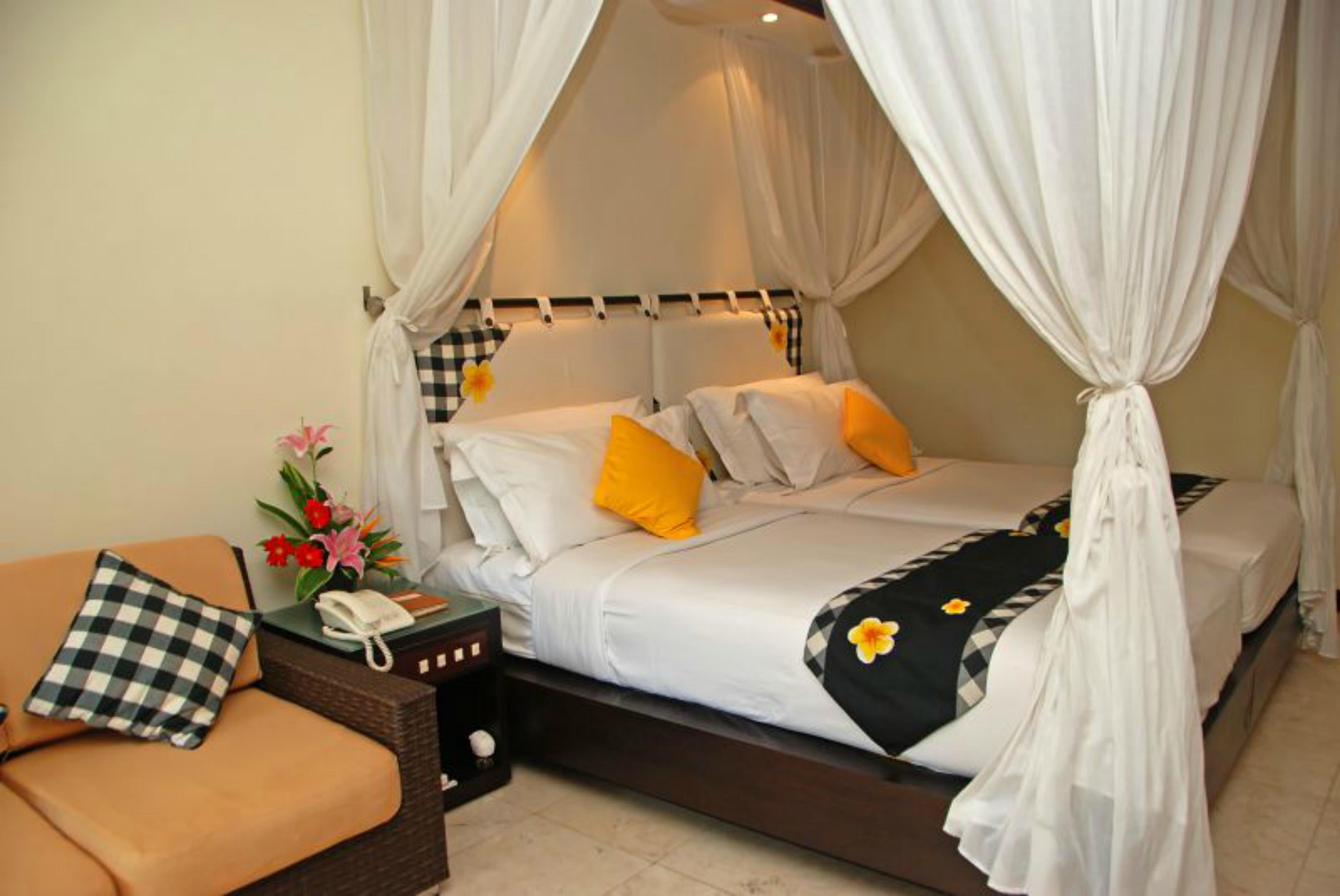 Legian Beach Hotel ภายนอก รูปภาพ