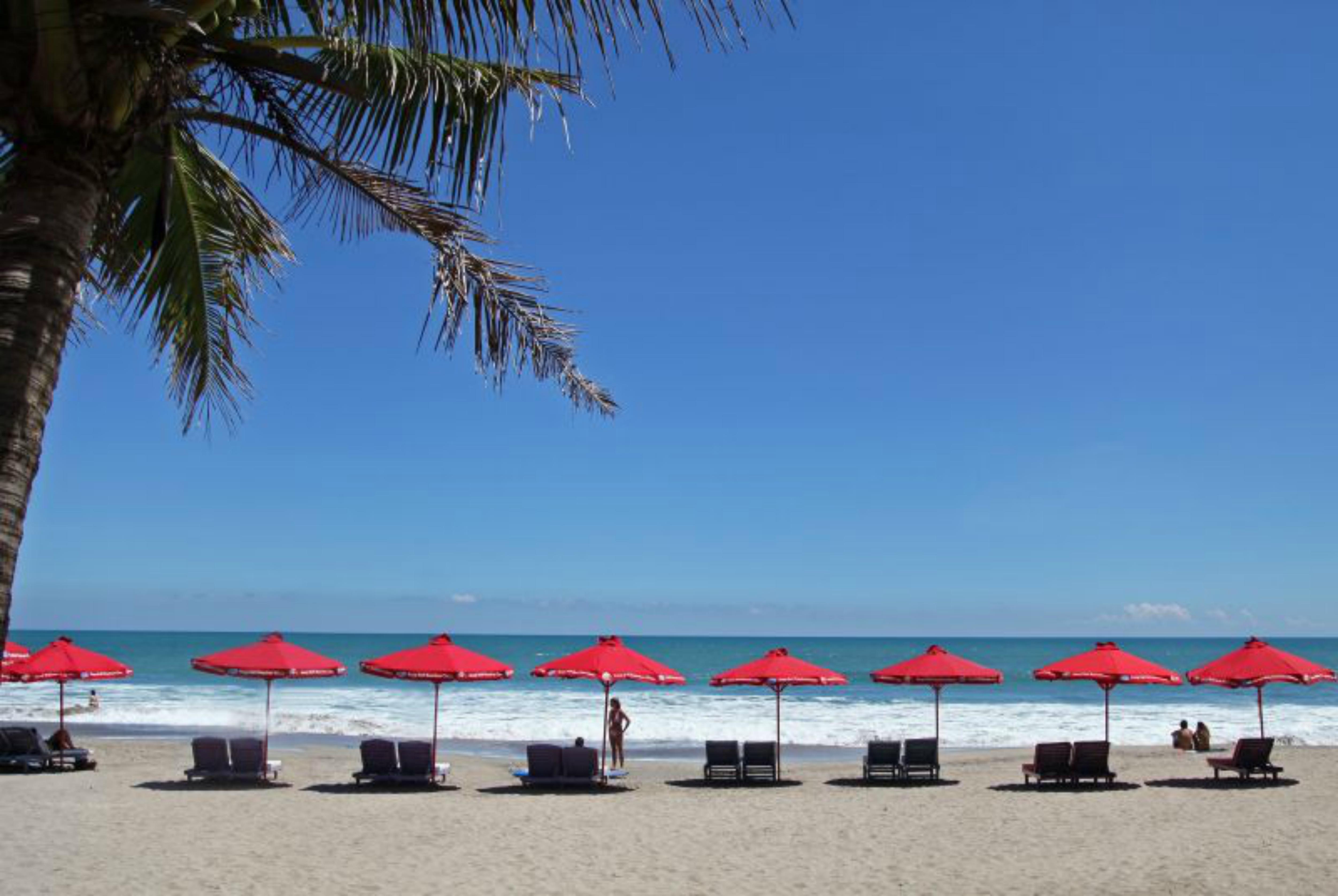 Legian Beach Hotel ภายนอก รูปภาพ