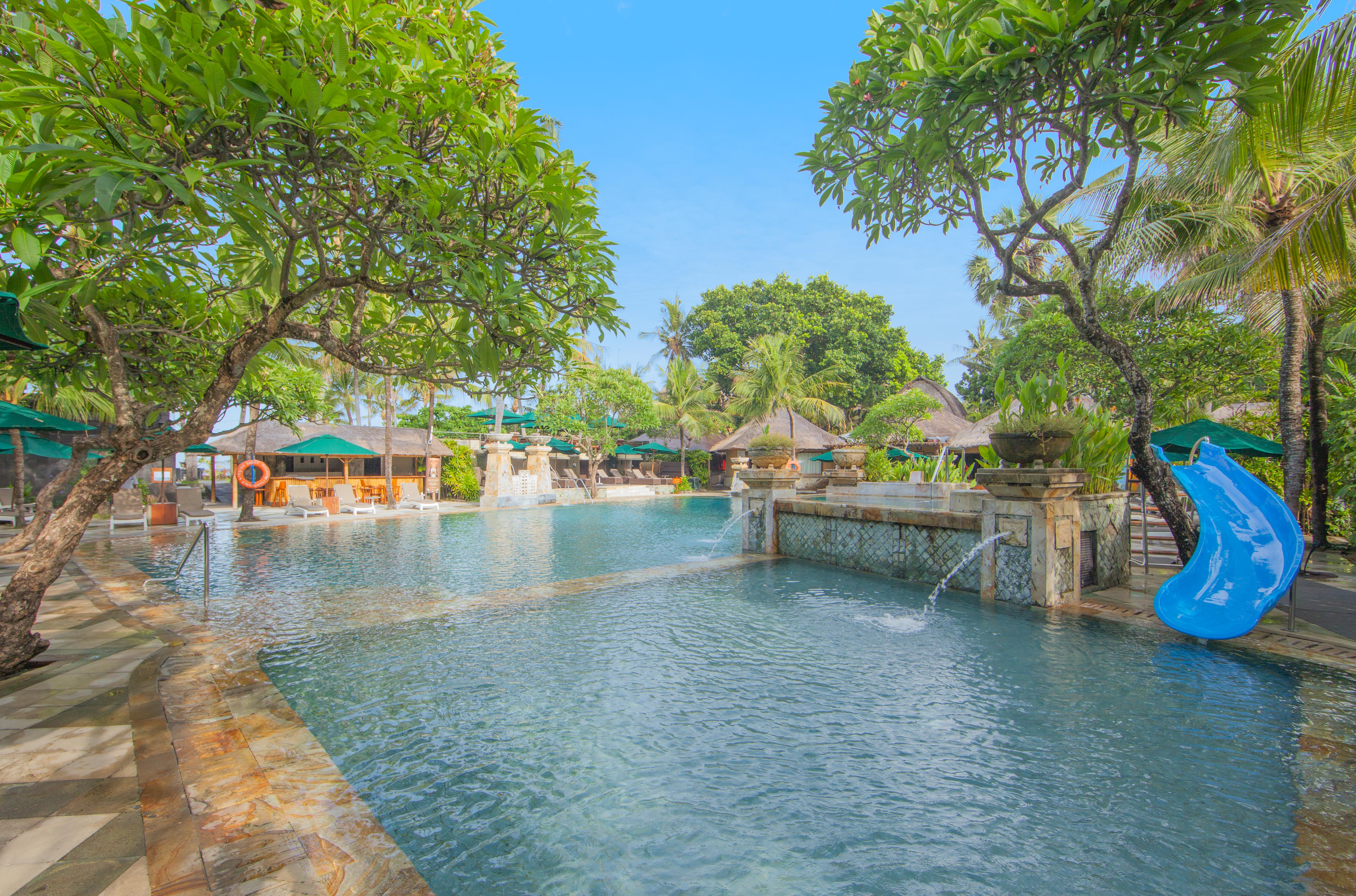 Legian Beach Hotel ภายนอก รูปภาพ