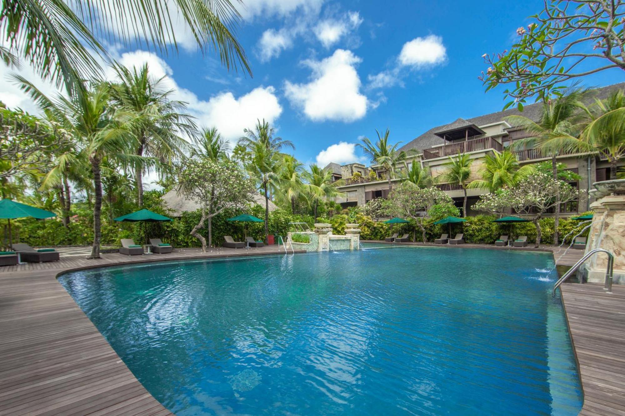Legian Beach Hotel ภายนอก รูปภาพ