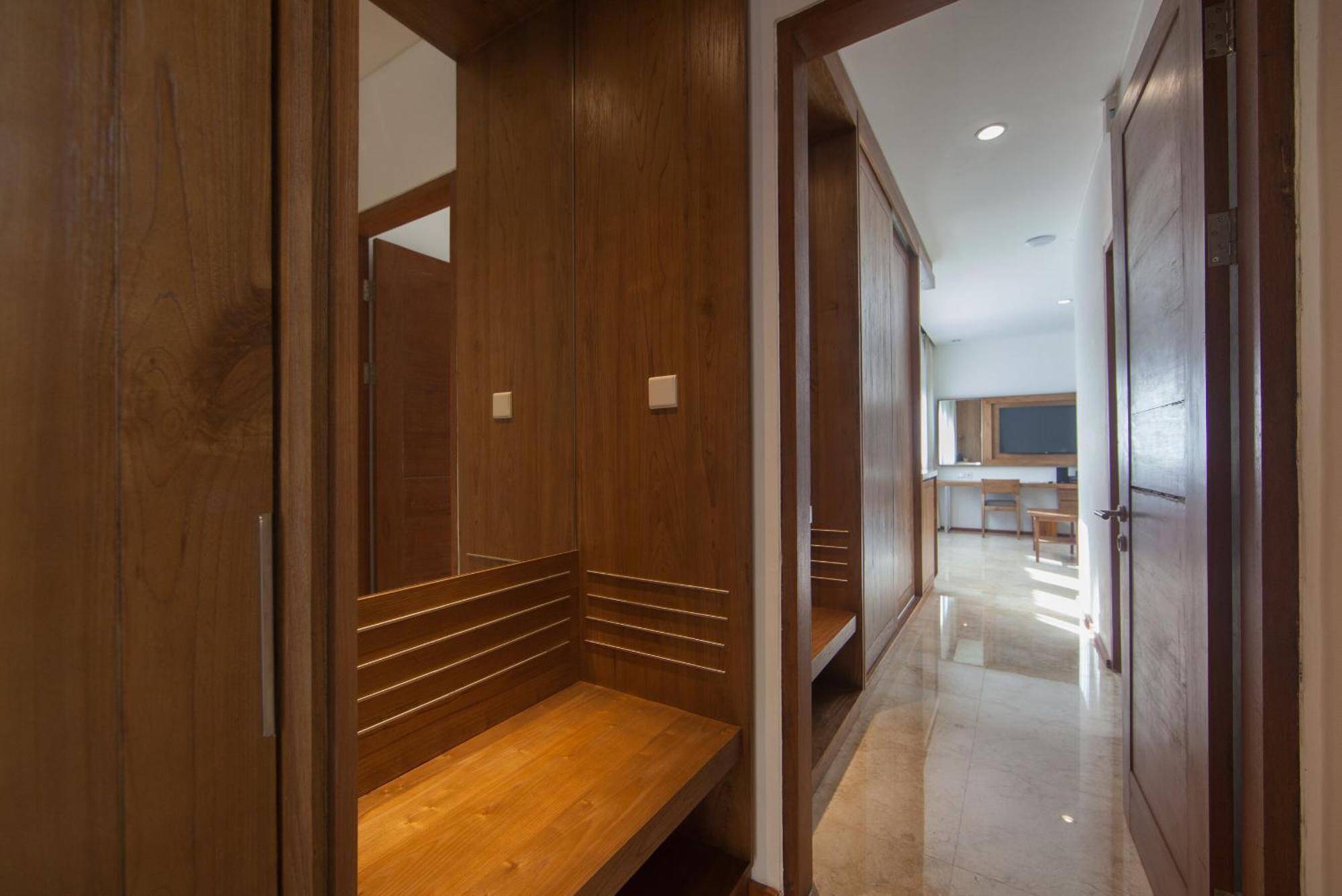 Legian Beach Hotel ภายนอก รูปภาพ