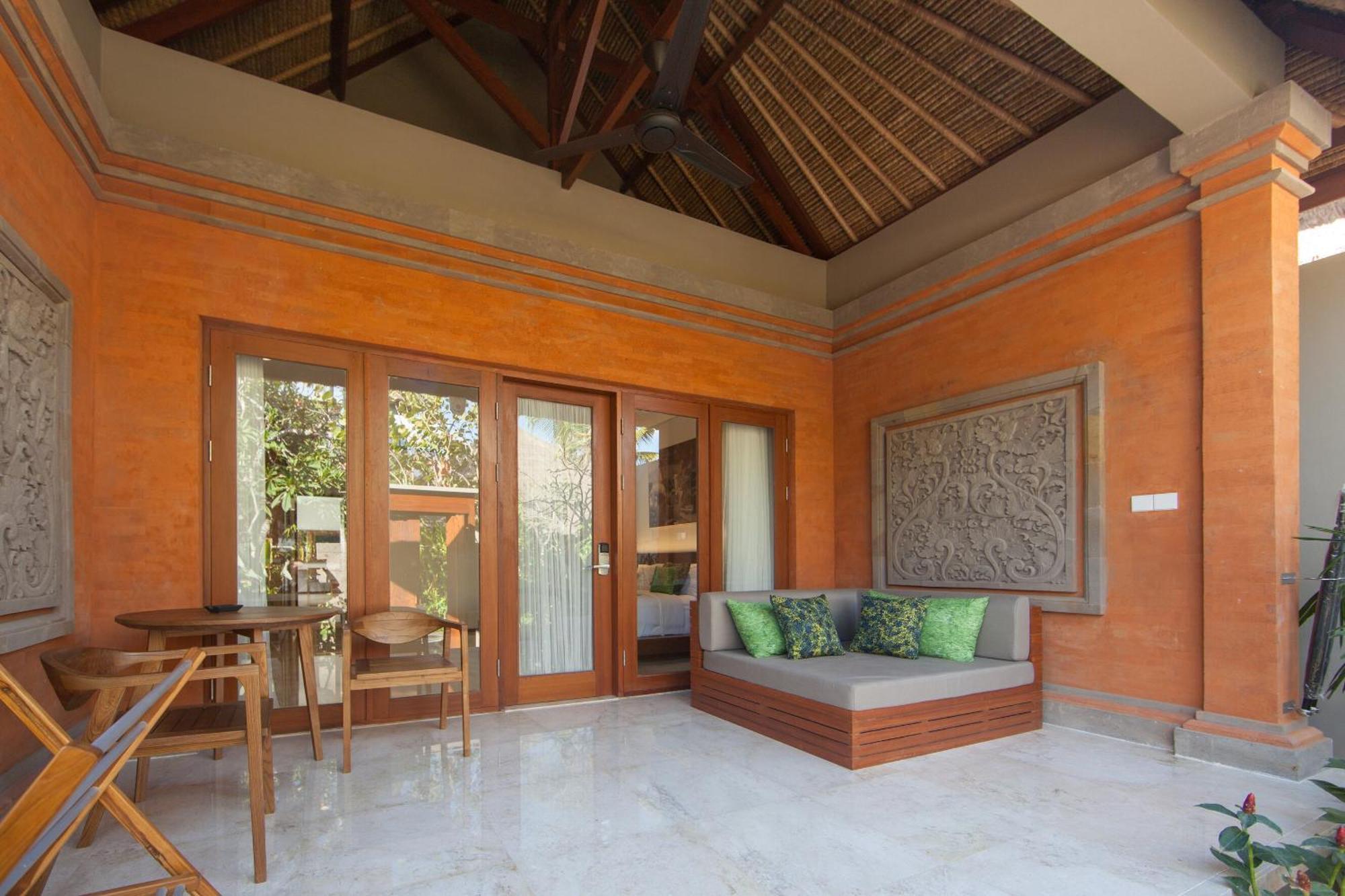 Legian Beach Hotel ภายนอก รูปภาพ
