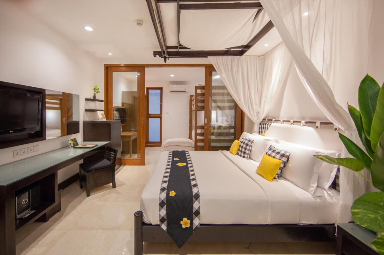 Legian Beach Hotel ภายนอก รูปภาพ