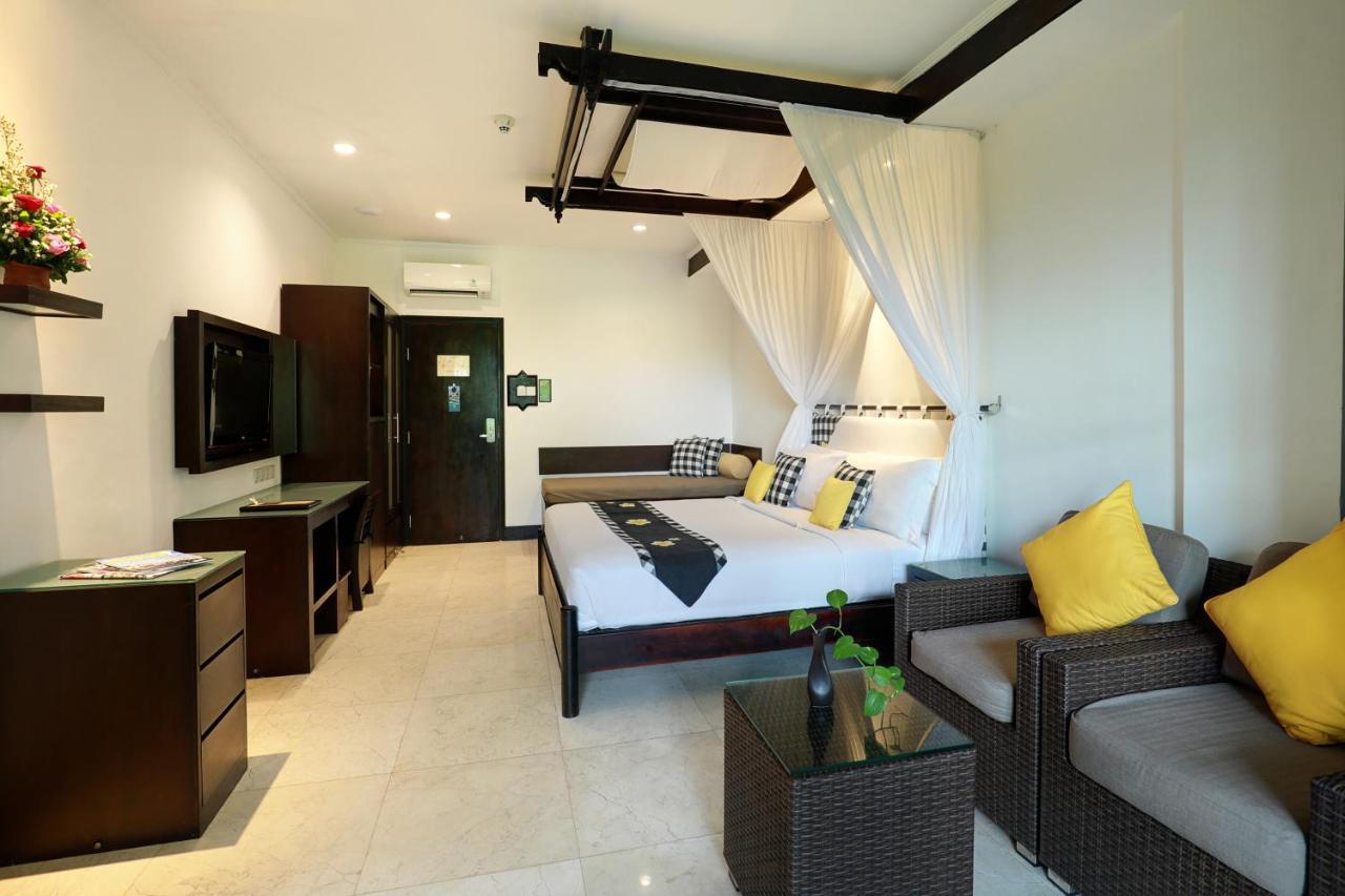 Legian Beach Hotel ภายนอก รูปภาพ